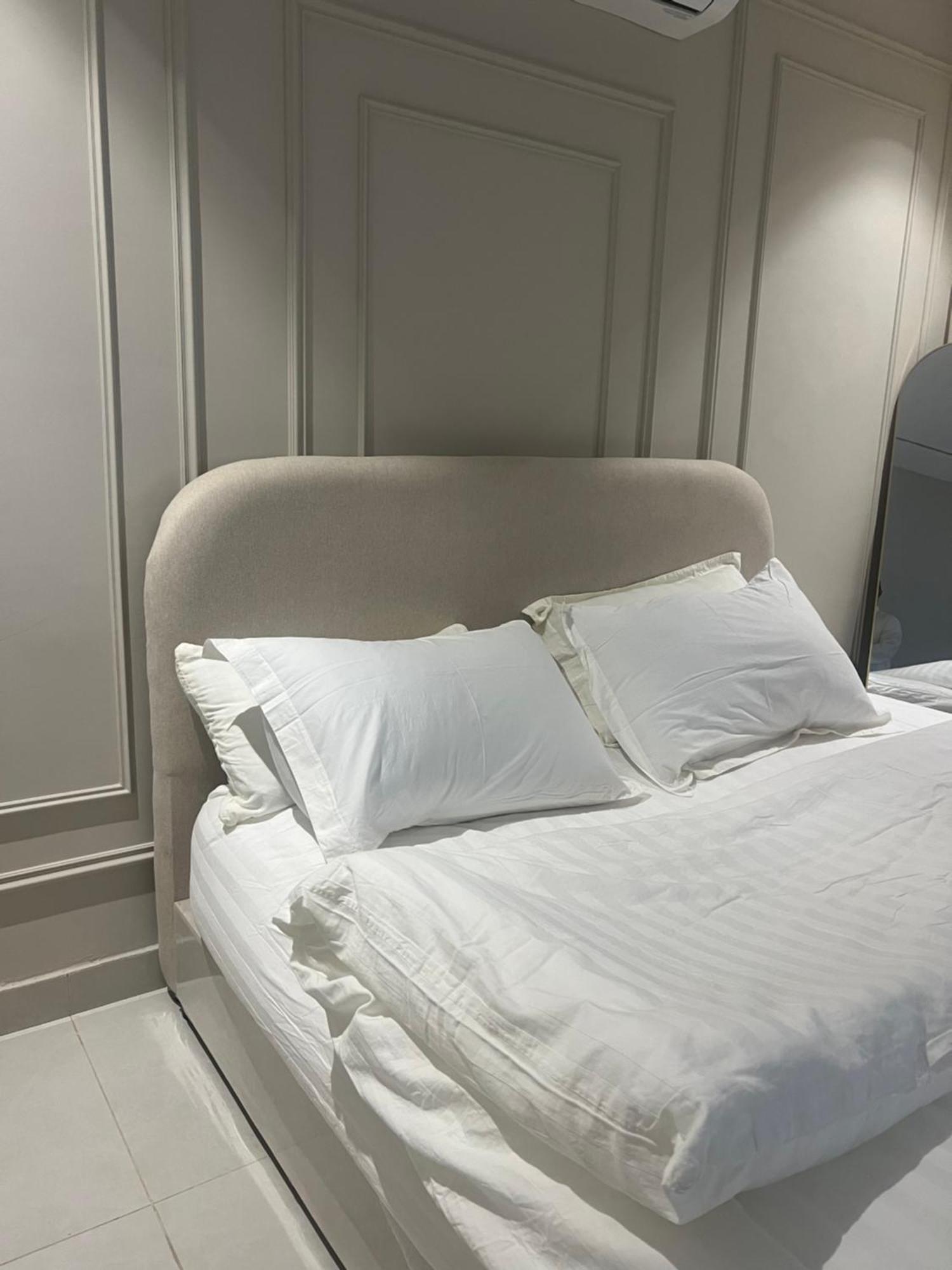 M18 Self Entry Cozy In Alaqeeq 5 Minutes To Boulevard استديو فاخر سرير ماستر دخول ذاتي في العقيق 5 دقايق من البوليفارد Apartment *